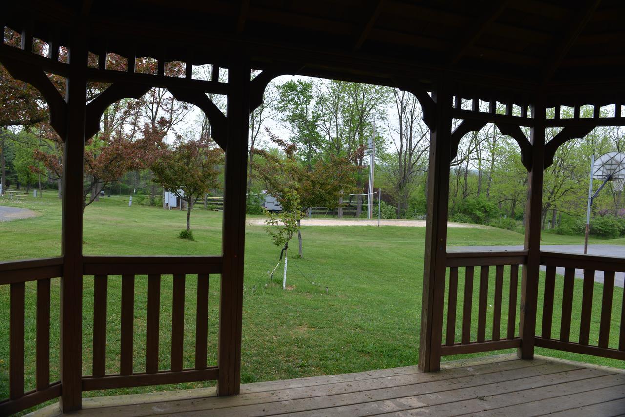 Appalachian Camping Resort Park Model 2 Shartlesville Екстер'єр фото